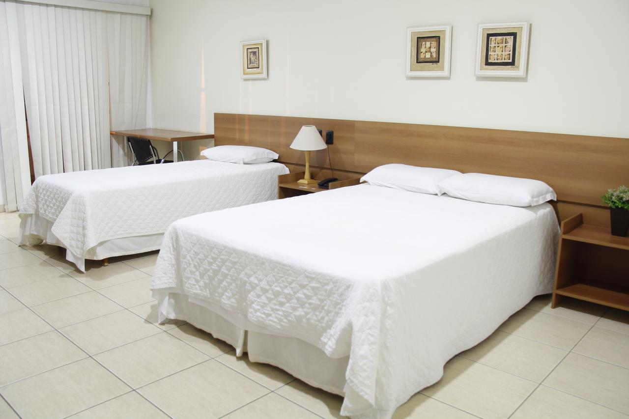 Buriti Hotel Jataí Esterno foto