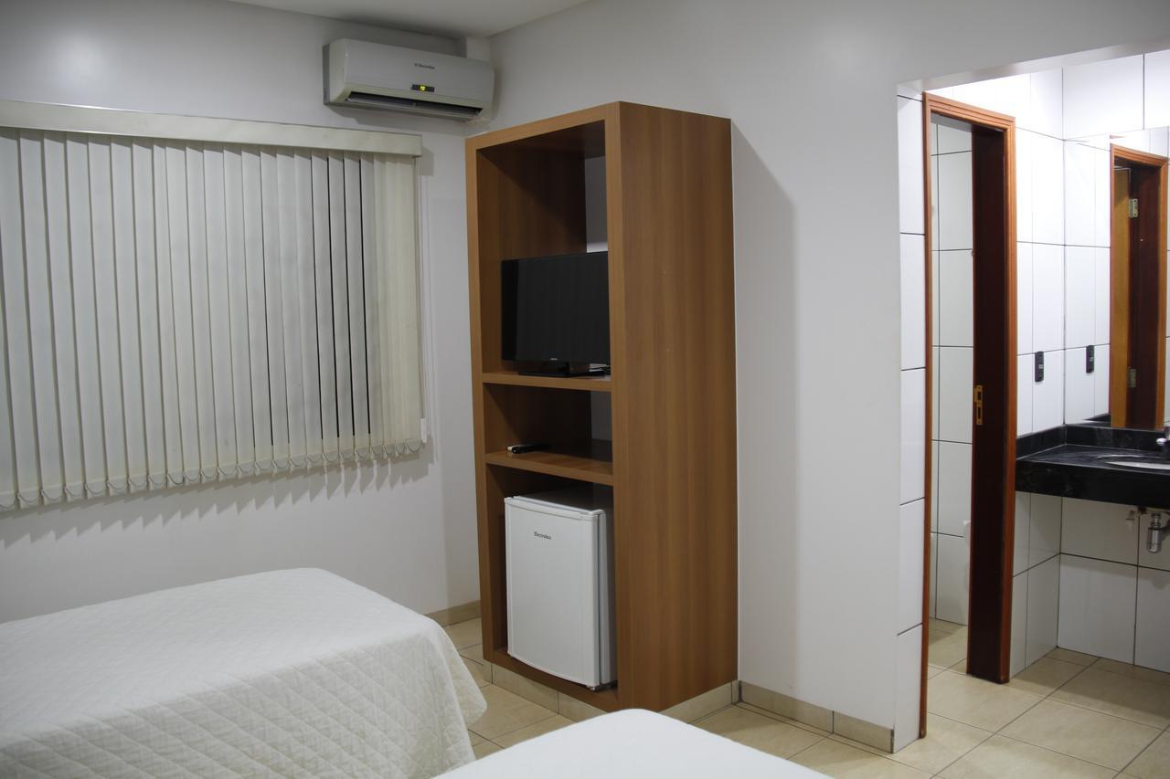 Buriti Hotel Jataí Esterno foto